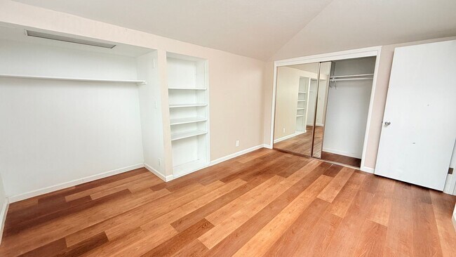 Building Photo - 14723 Martell Ave