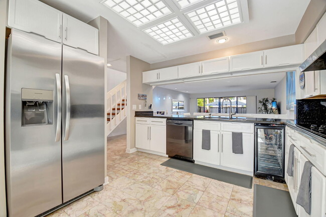 Building Photo - 3543 S Ocean Blvd