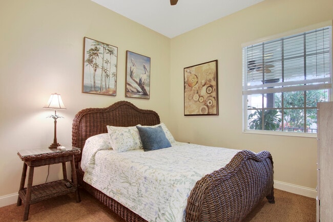 Building Photo - 136 Florence Dr