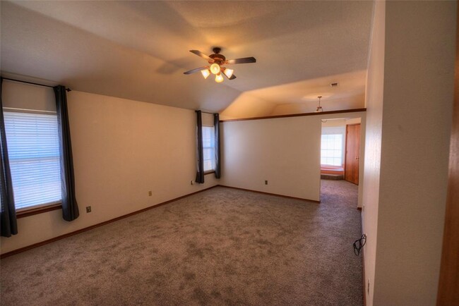 Building Photo - 3117 SW 125th St