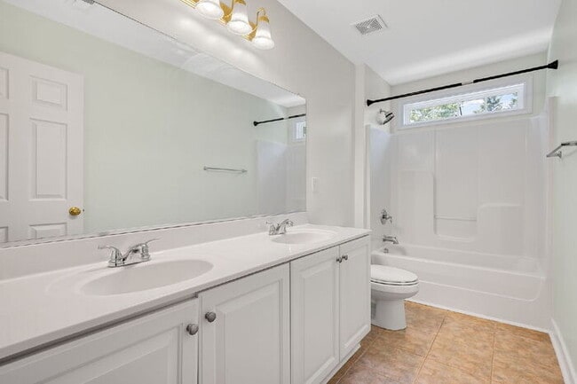 Building Photo - Spacious 5 Bedroom Home in Moseley – $3,800/mo