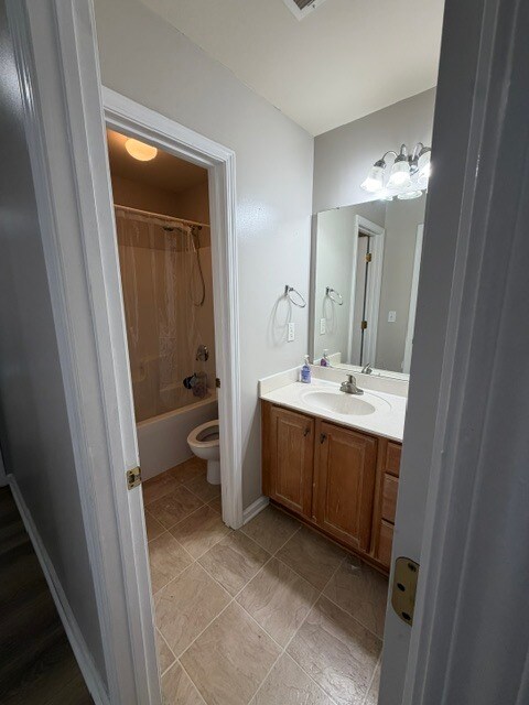 Building Photo - 17239 Knoxwood Dr