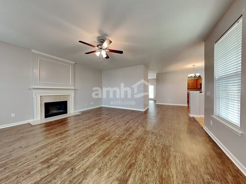 Building Photo - 52 Godley Park Way