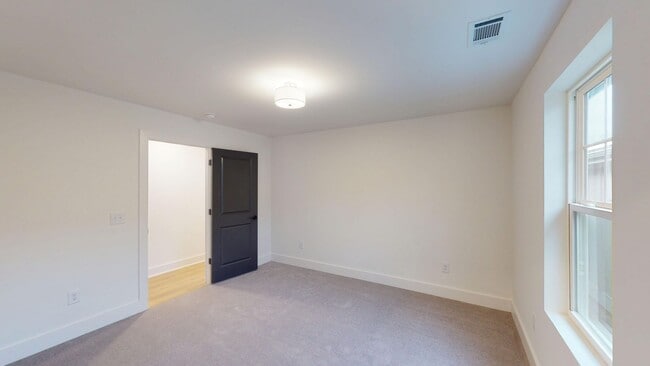 Building Photo - Beautiful 4 Bedroom House in East Nashville Coming Soon!