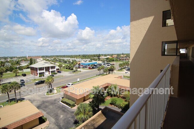 Building Photo - 1095 N Hwy A1A