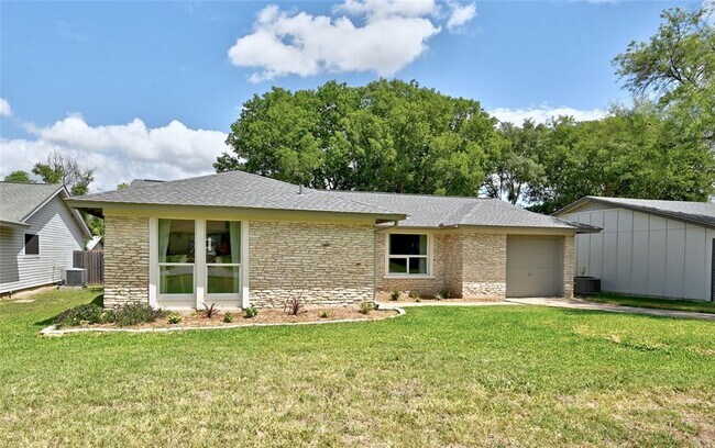 Building Photo - 2313 Aldford Dr