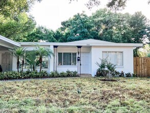 Building Photo - Wonderful 3/1 Home In Audubon Park! Must See!