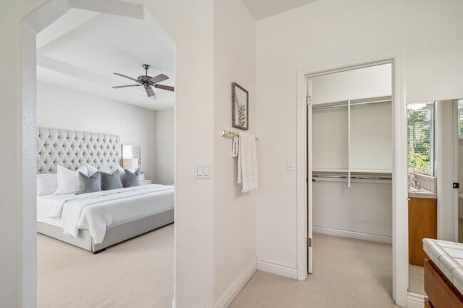 Building Photo - 212 Abigail Cir