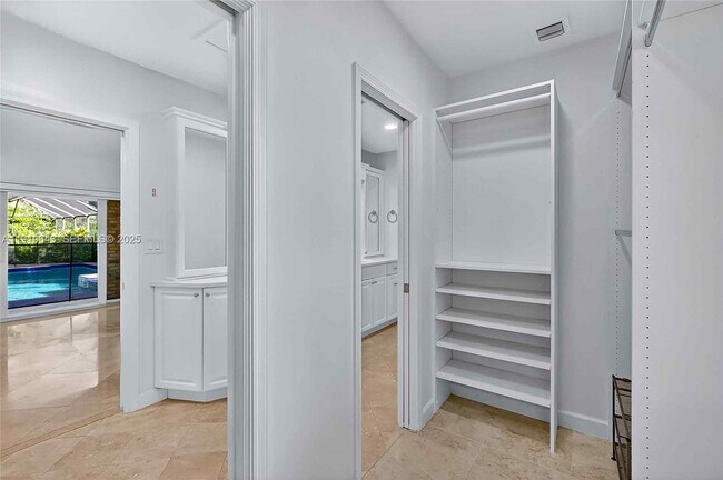 Building Photo - 6731 SW 138th St