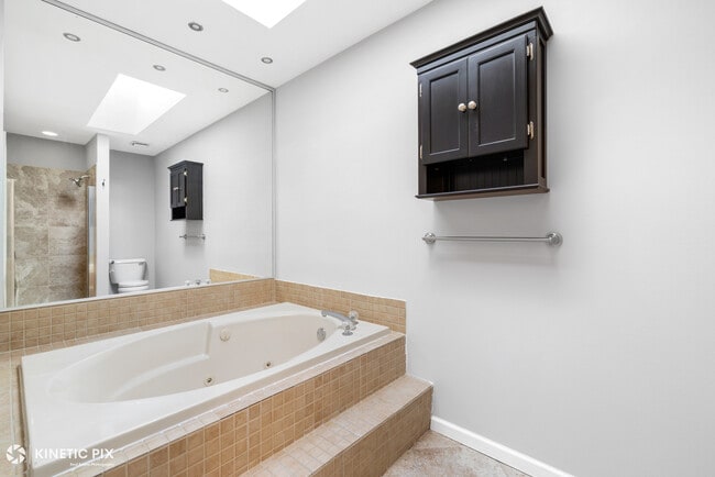 Building Photo - 313 Cromwell Ct