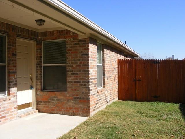 Building Photo - 1608 Myrtle Dr