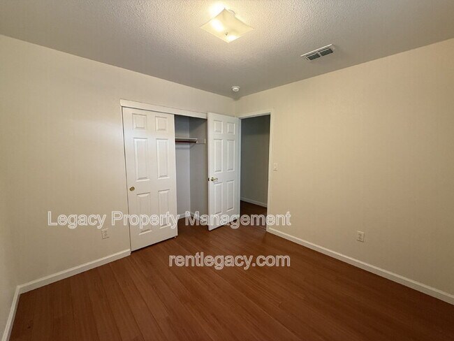 Building Photo - 8183 Hanuman Ct