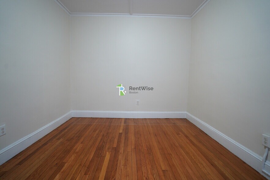 Building Photo - 1175 Boylston St