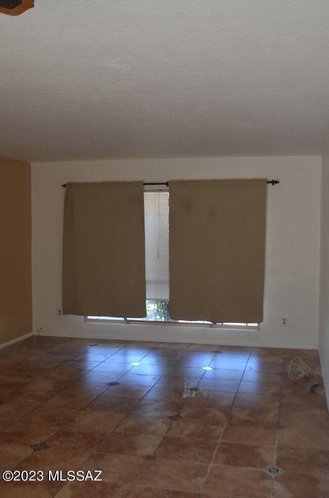 Building Photo - 961 Vía Terrado