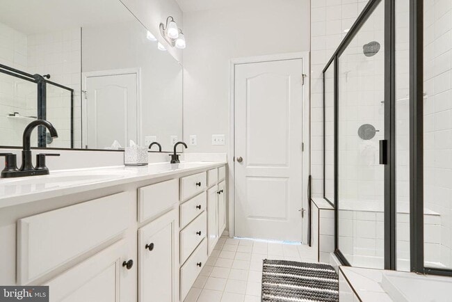 Building Photo - 2718 Lanham Hill Cir