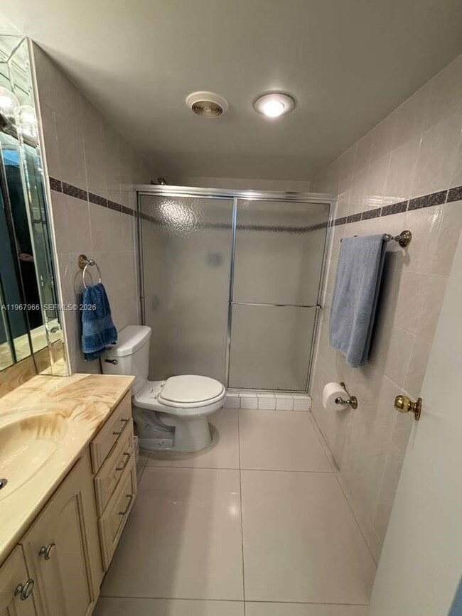 Building Photo - 150 SE 25th Rd