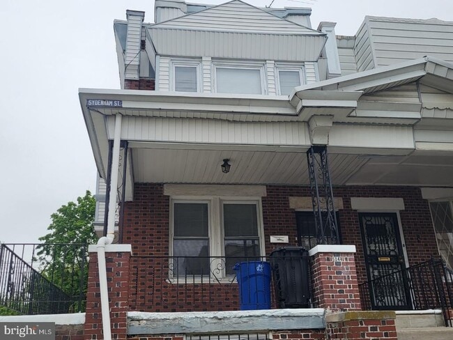 Building Photo - 5044 N Sydenham St