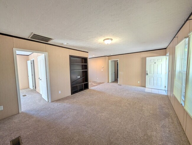 Building Photo - Great Swannanoa Cottage