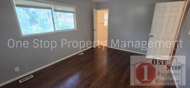 Building Photo - 8408 E 93rd Terrace