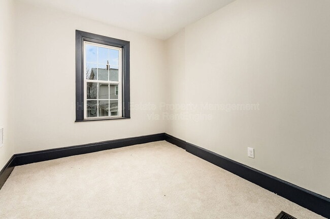 Building Photo - 1044 Sullivant Ave