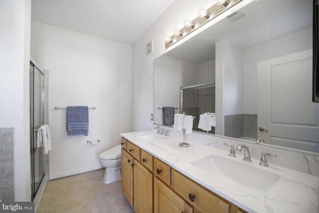 Building Photo - 903 Noah Winfield Terrace