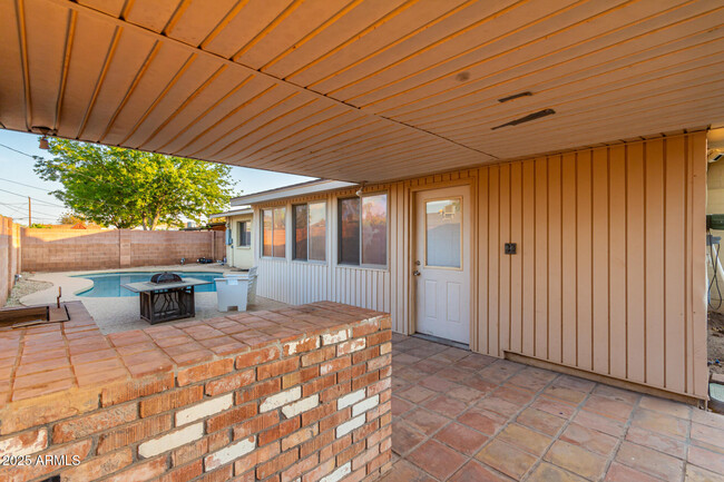 Building Photo - 2109 S Stanley Pl