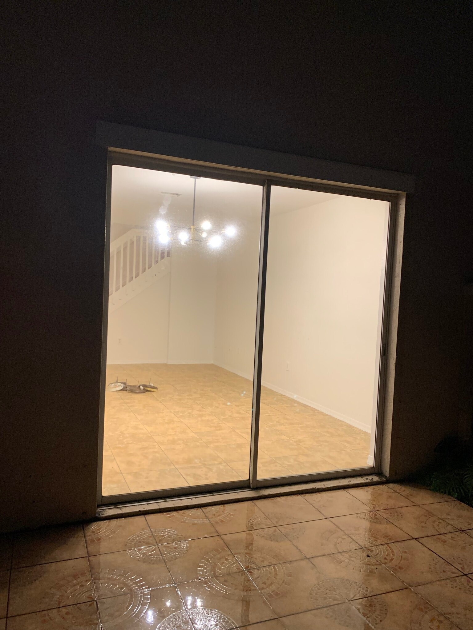 Large sliding glass doors with plenty of daylighting - 13800 SW 275th St