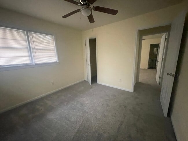 Building Photo - 3211 Meridian St N