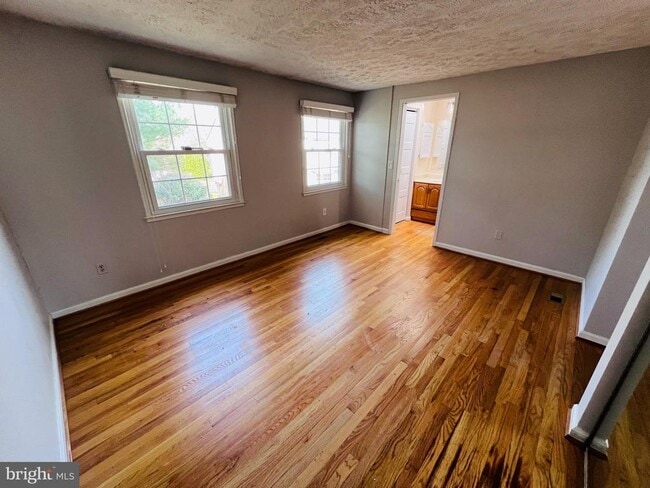 Building Photo - 305 Gundry Dr