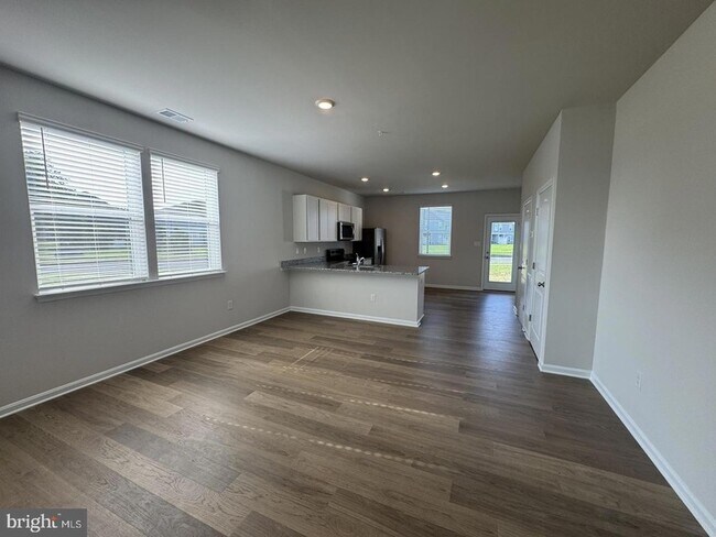 Building Photo - 1408 Sugarplum Ln