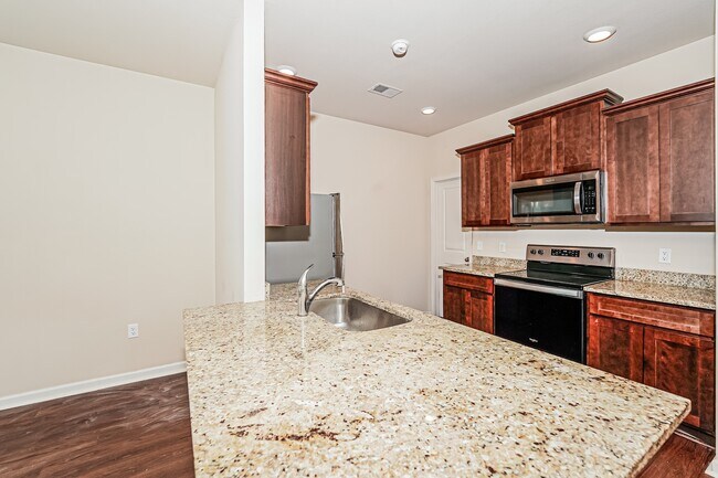 Building Photo - 6061 Rainbow Row