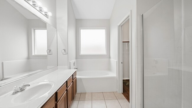 Building Photo - 15710 Flagstone Walk Way