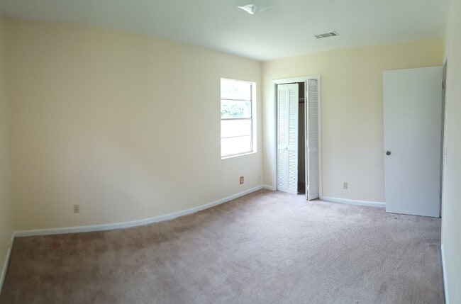 Building Photo - Home for Rent