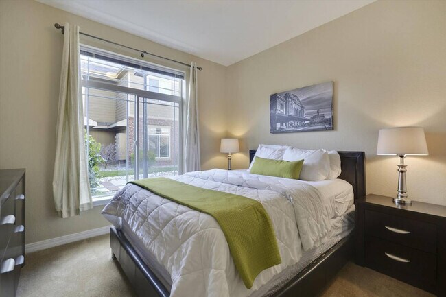 Building Photo - 204 Illinois Dr