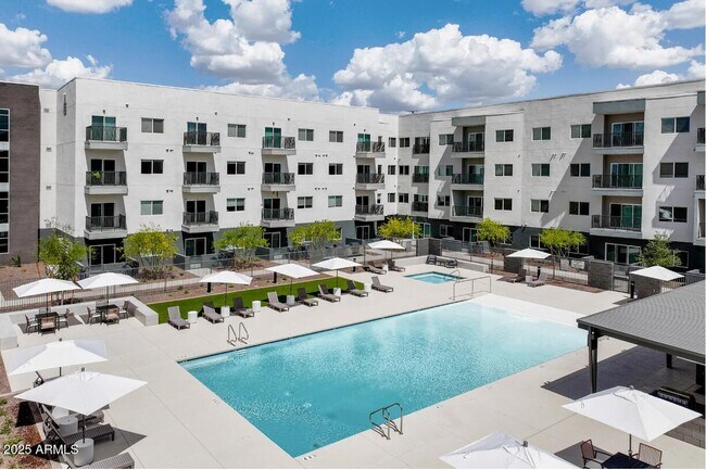 Building Photo - 9275 N 29th Ave