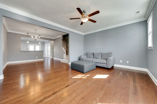 Building Photo - Gorgeous 3-Bed, 3.5-Ba Townhouse w/ First floor Bedroom in Downtown Apex