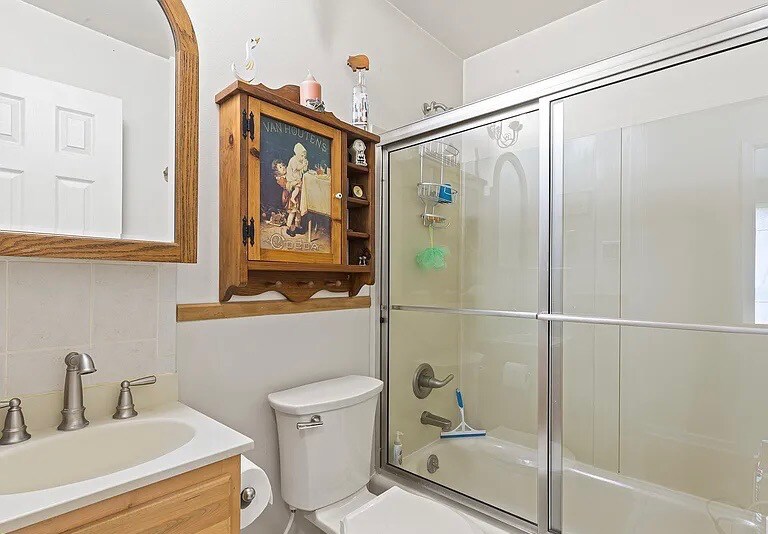 Building Photo - 15202 Bernita Dr