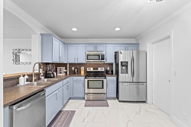 Building Photo - 6126 Sugar Loaf Ln