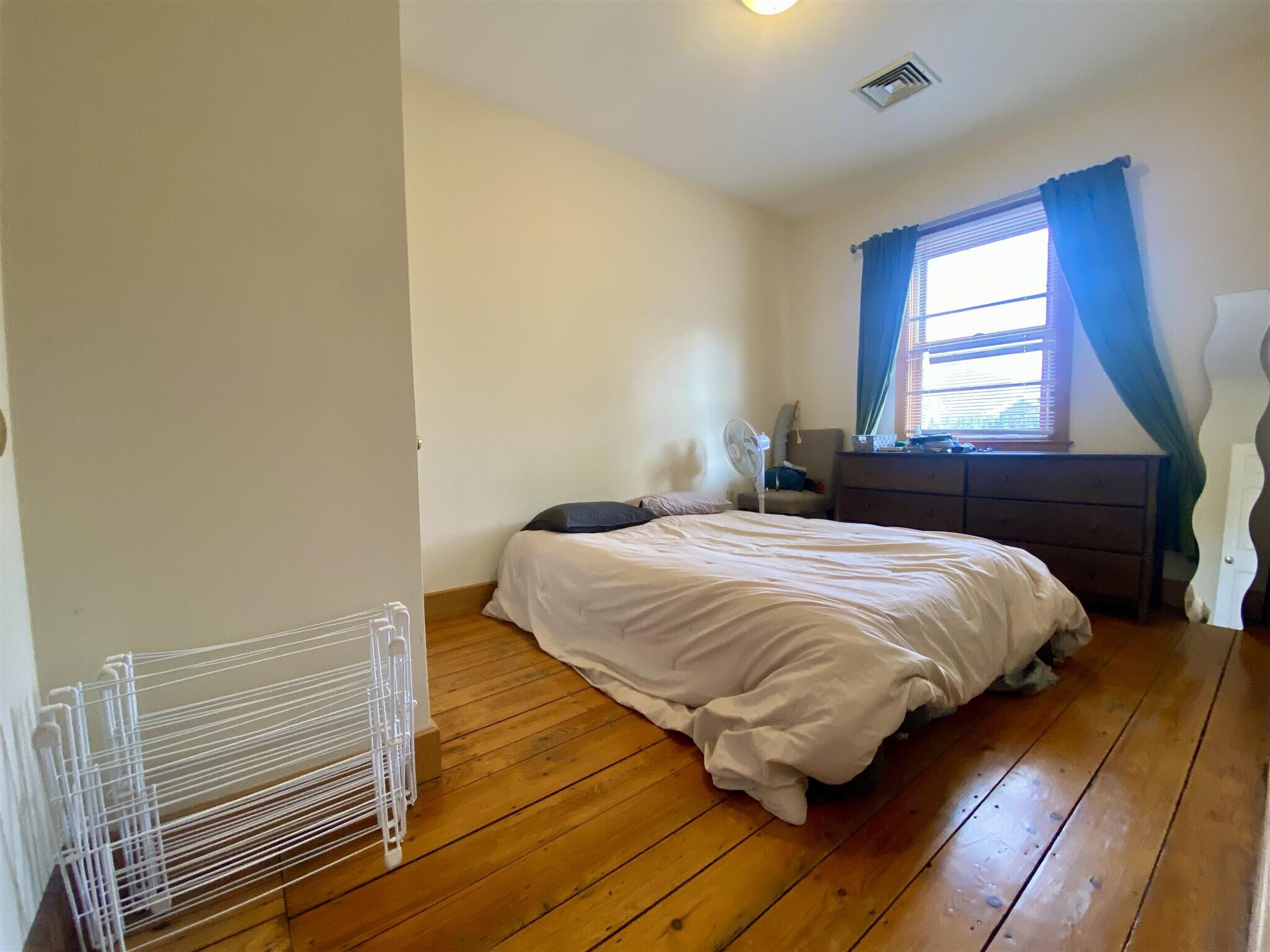 Building Photo - 359 Columbia St