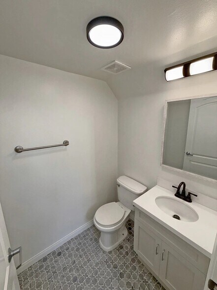 Building Photo - 4638 Sepulveda Blvd