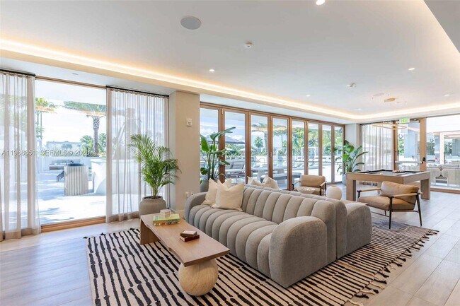 Building Photo - 3900 Alton Rd