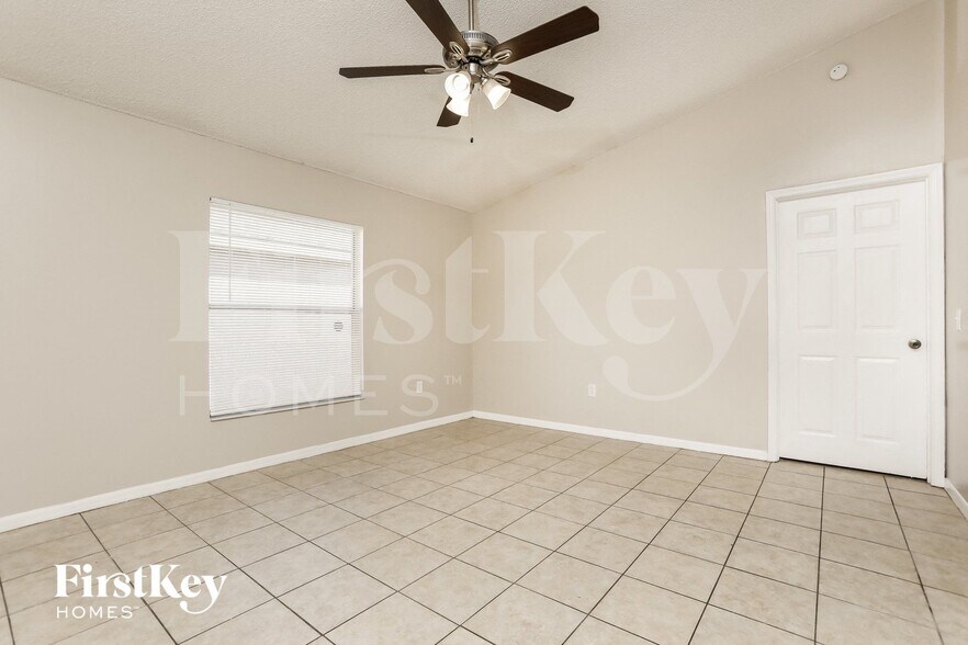 Building Photo - 7419 Little Pond Ct