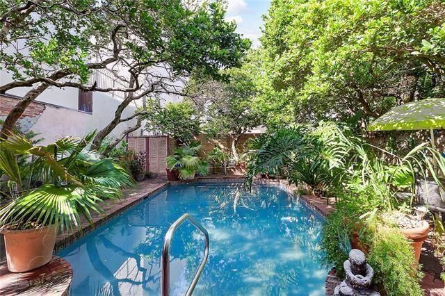 Building Photo - 822 Ursulines Ave