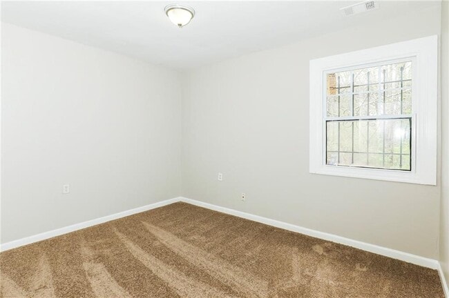 Building Photo - 1138 Kipling St SE