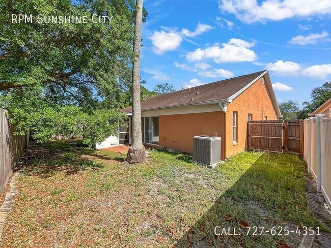 Building Photo - 9778 Fox Chapel Rd