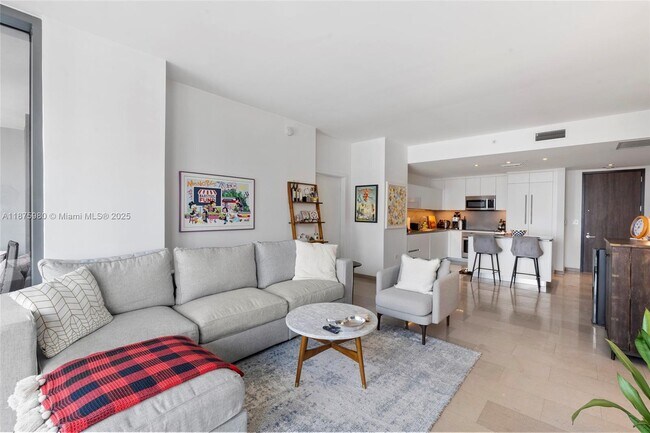 Building Photo - 88 SW 7th St