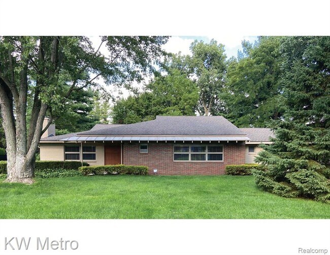 Primary Photo - 561 Yorkton Ln