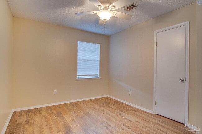 Building Photo - 386 Quigley Rd