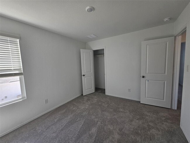 Building Photo - 2308 Blizzard Dr