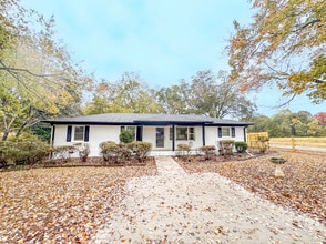 Building Photo - 9454 Flowes Store Rd